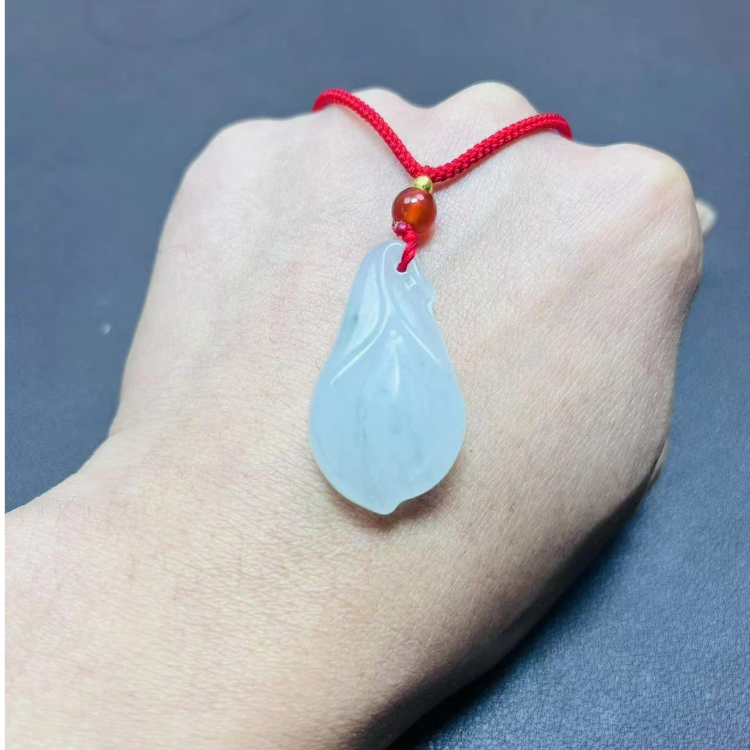 天然玉石天山翠36mm玉兰花吊坠男女项饰个性时尚可爱挂件