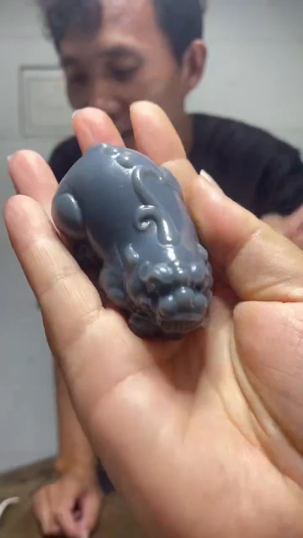 和田玉未镶嵌把件1