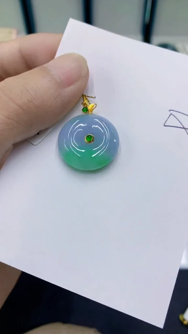 颈饰18K金镶嵌翡翠翡翠