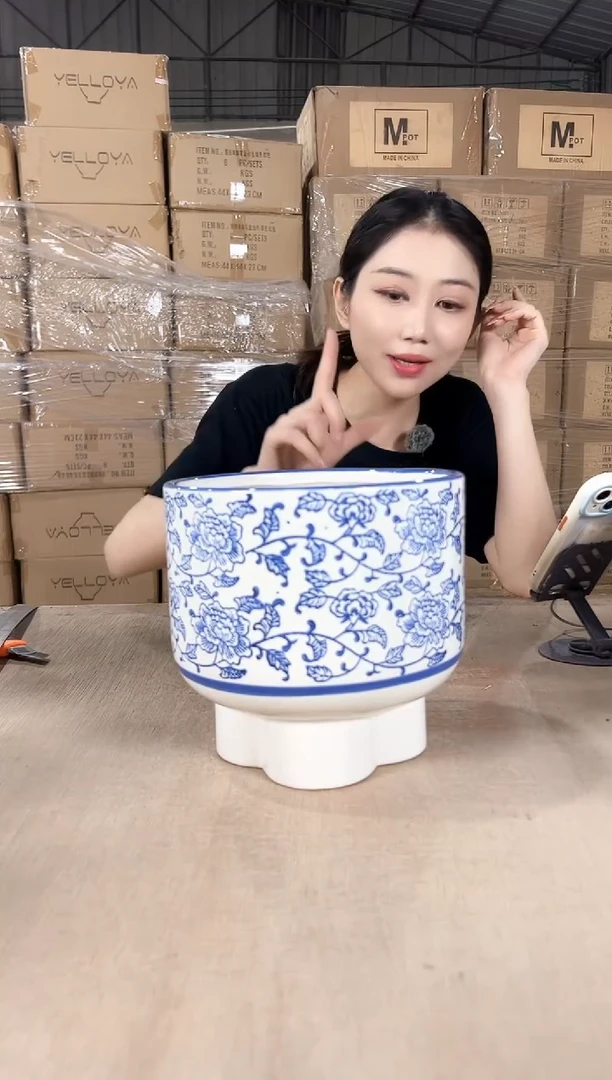 高脚白青花瓷20x19