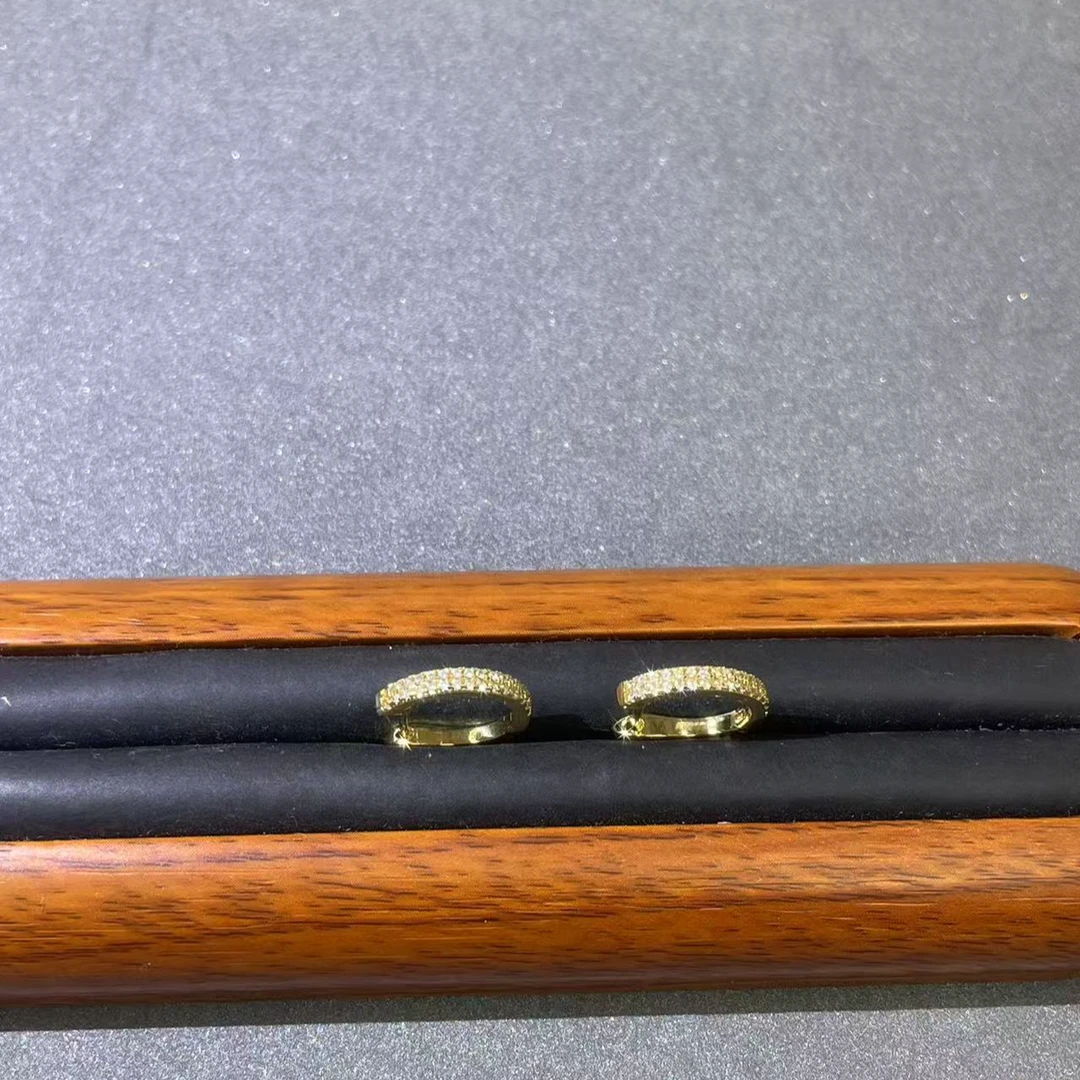 s6768黄色直排耳扣多样发