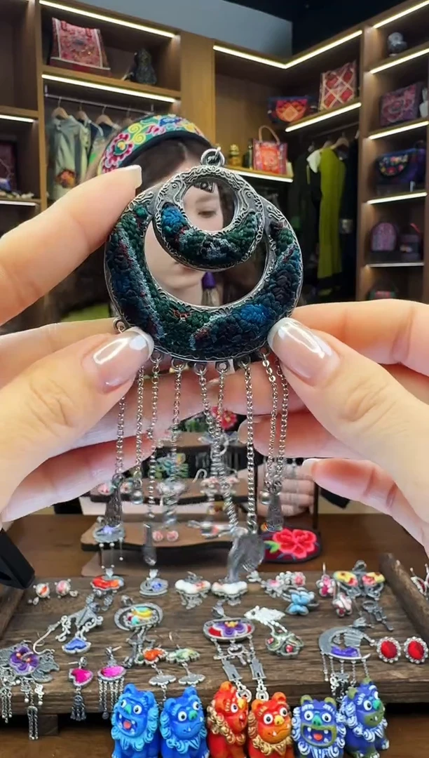 【闪购商品】织绣41黔东南苗族刺绣