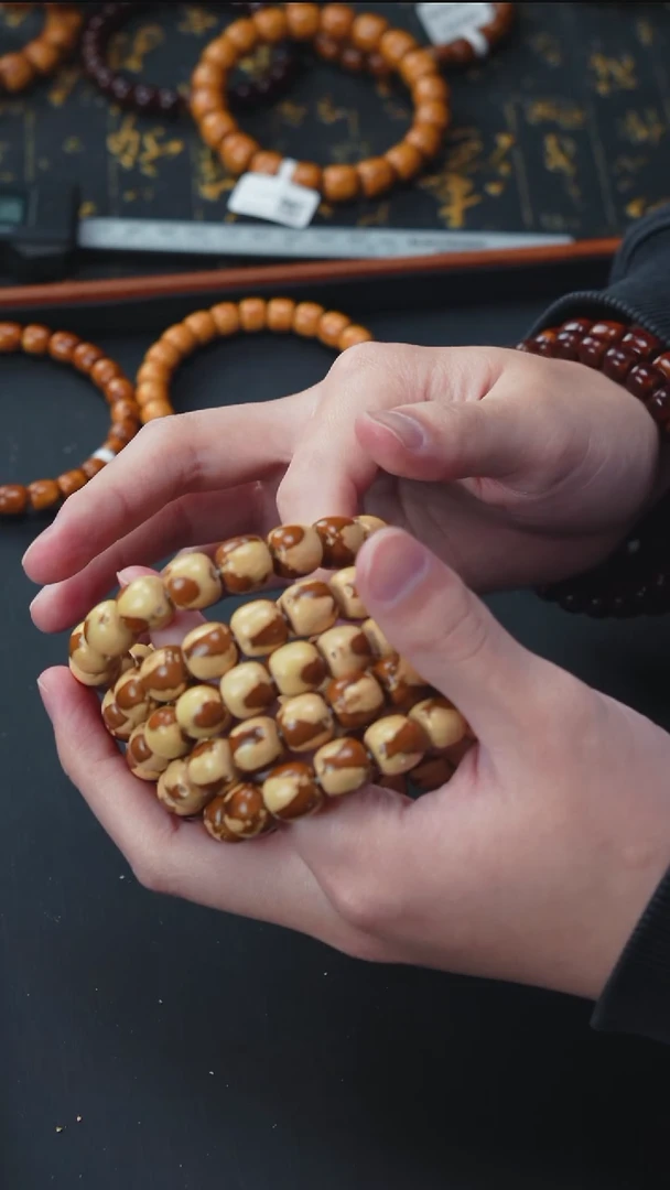 手串紫金鼠花皮油核老型11+