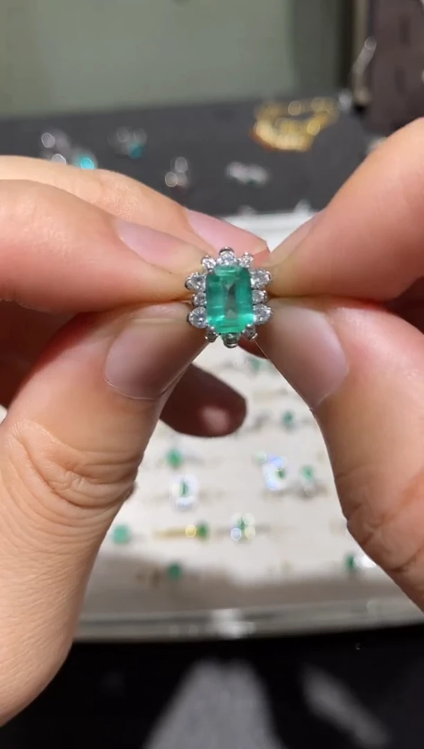 银S925镶嵌戒指祖母绿戒指