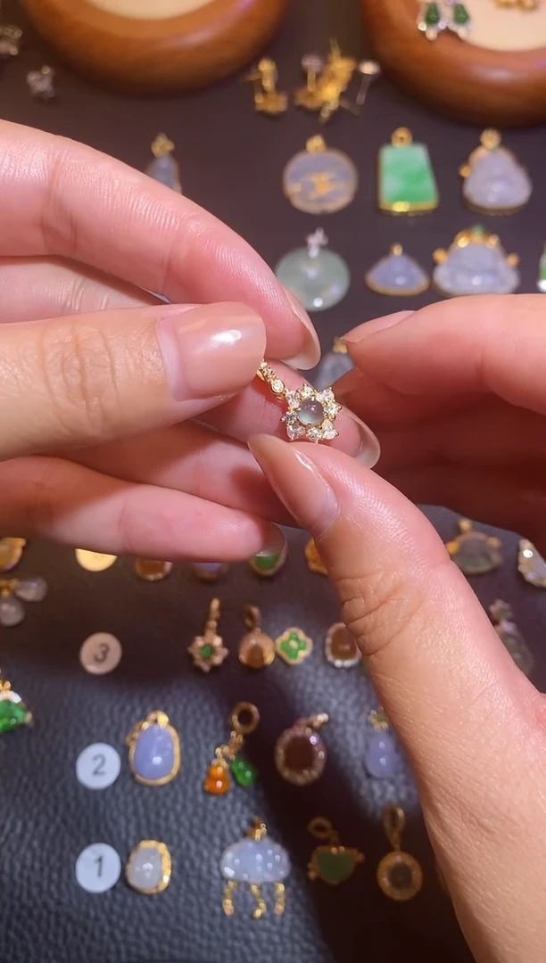 颈饰银S925镶嵌翡翠a货翡翠