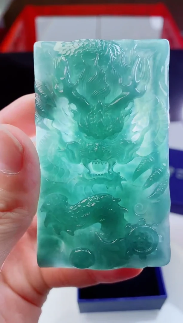 颈饰未镶嵌翡翠   ·