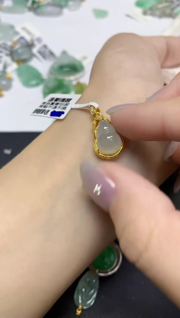 颈饰未镶嵌翡翠天然缅甸翡翠A货多样性发一件