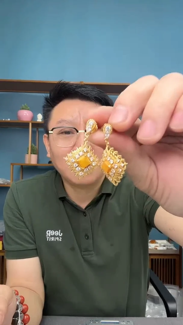 银S925镶嵌琥珀耳饰微瑕介意勿拍100