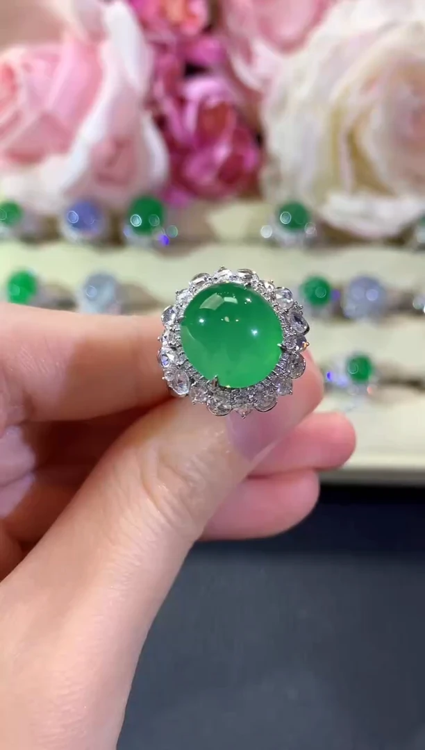 18K金镶嵌戒指翡翠冬日珠宝E185