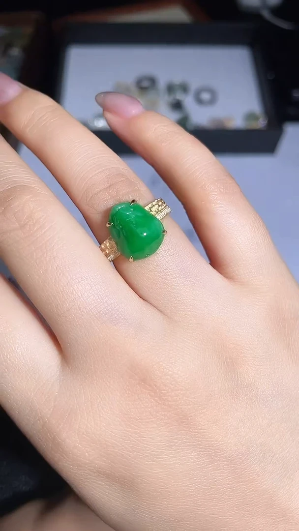 颈饰银S925镶嵌翡翠202555555