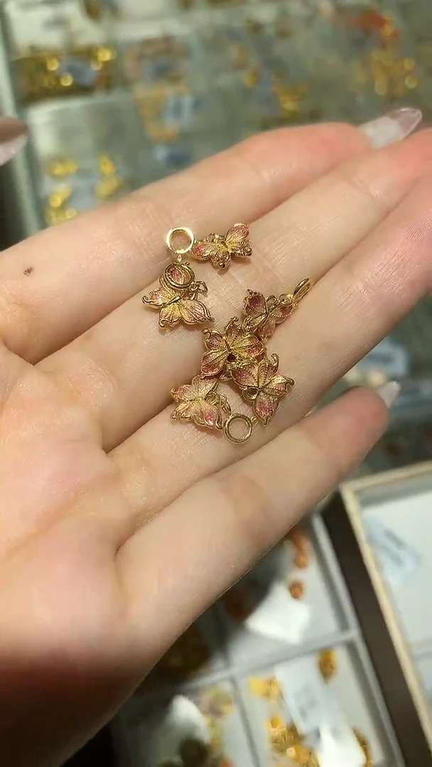 【闪购商品】18K金吊坠(不含链)蝴蝶吊坠多样性发一