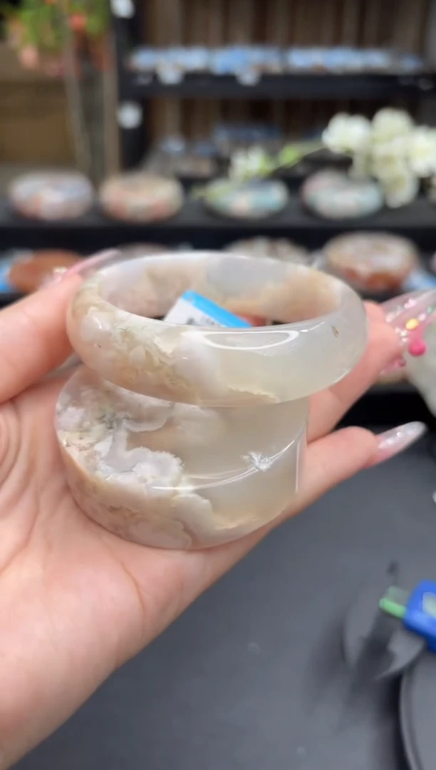 未镶嵌手镯石英质玉80(58圈赠送镯心)沙眼