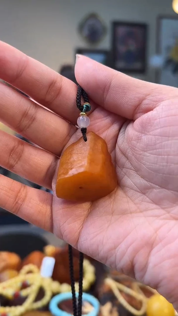 琥珀颈饰未镶嵌吊坠