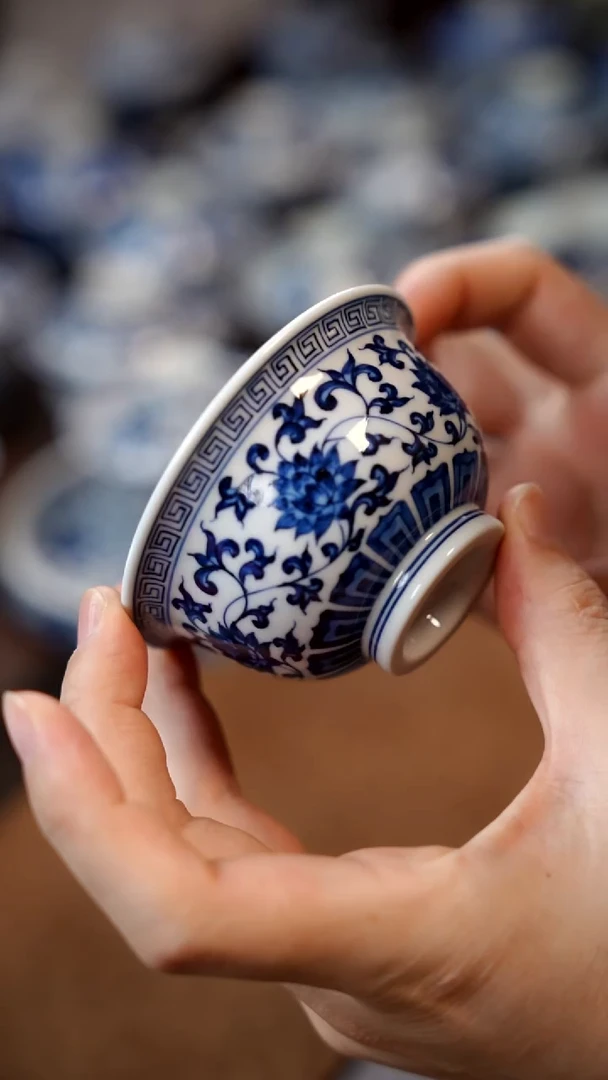 春风缠枝杯111111