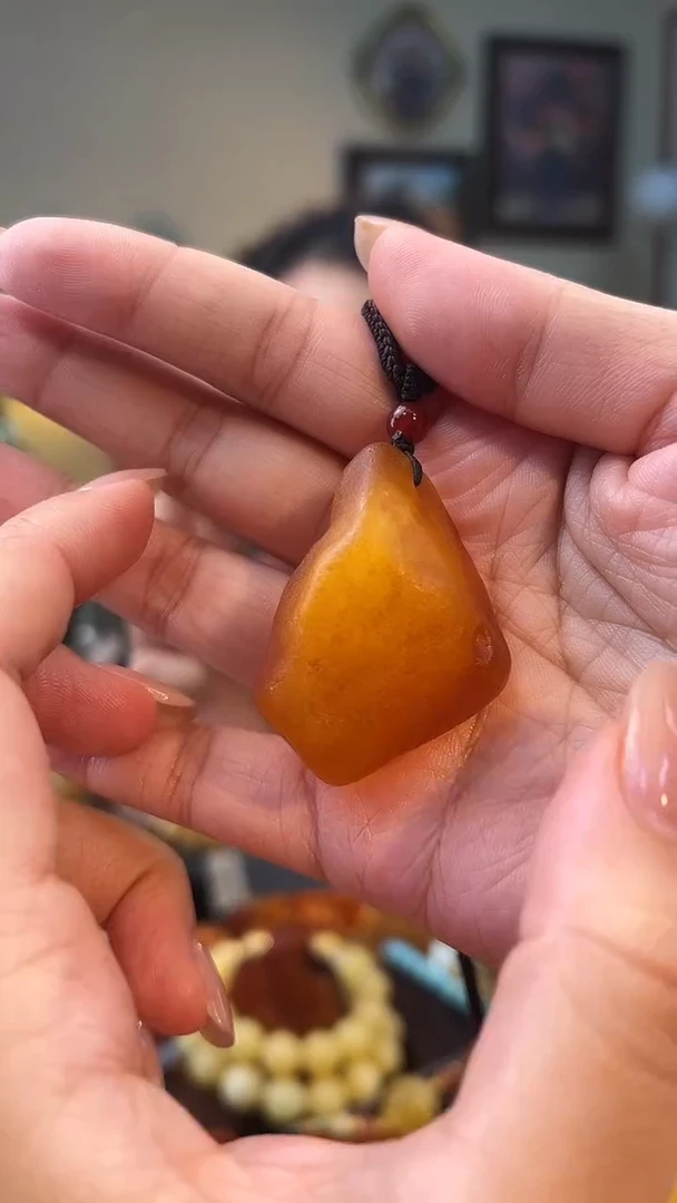 琥珀颈饰未镶嵌吊坠