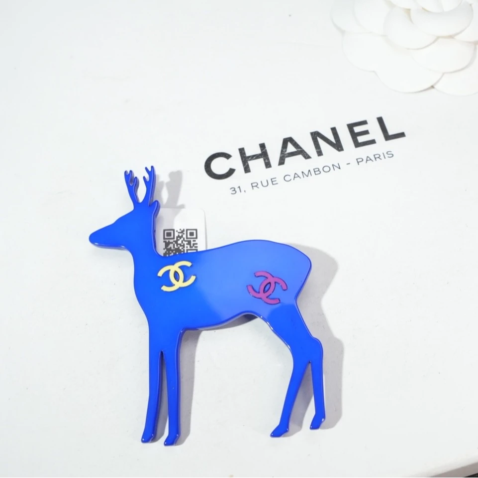 95新 Chanel/香奈儿 柚礼中古/香奈儿亚克力蓝麋鹿胸针lz509505