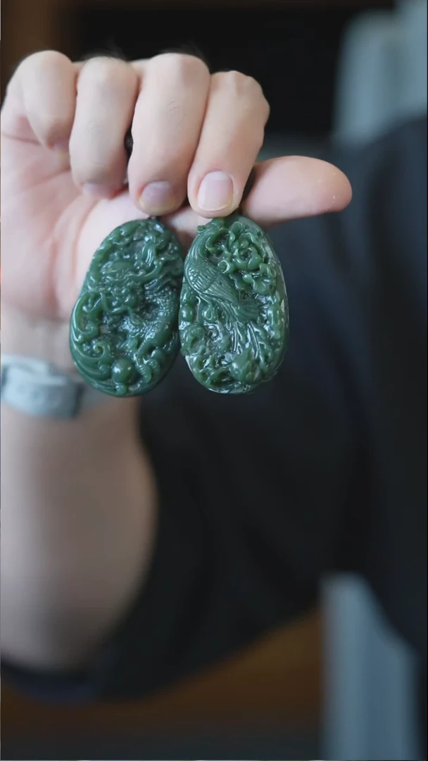 颈饰未镶嵌和田玉（碧玉）龙凤