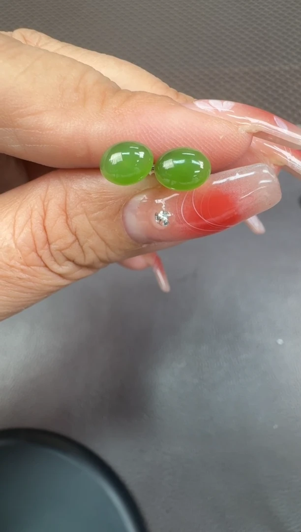 【闪购商品】和田玉耳饰18K金镶嵌一对