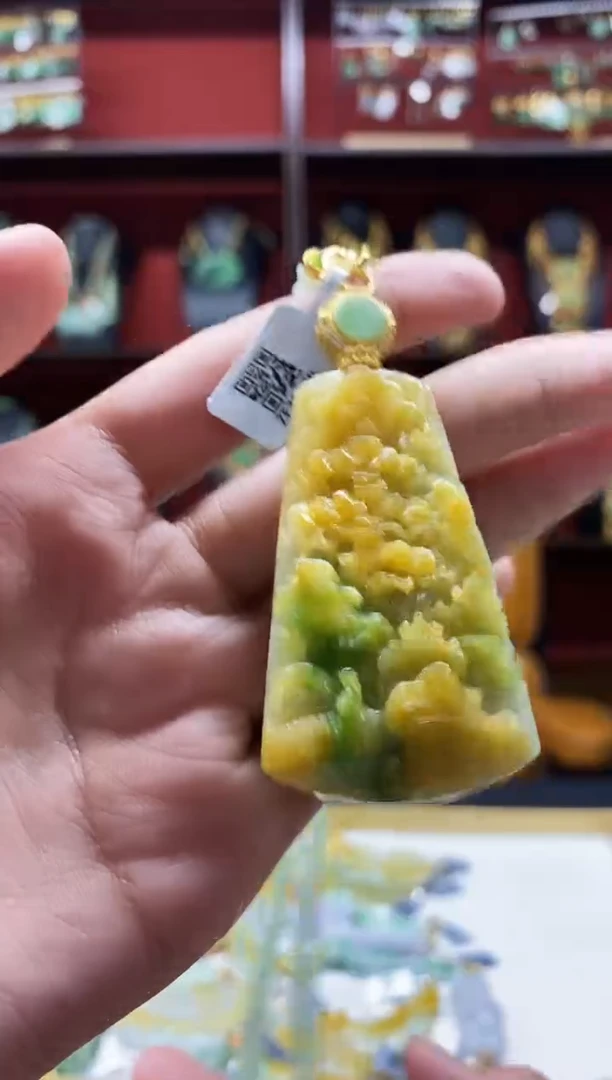 颈饰未镶嵌翡翠吊坠