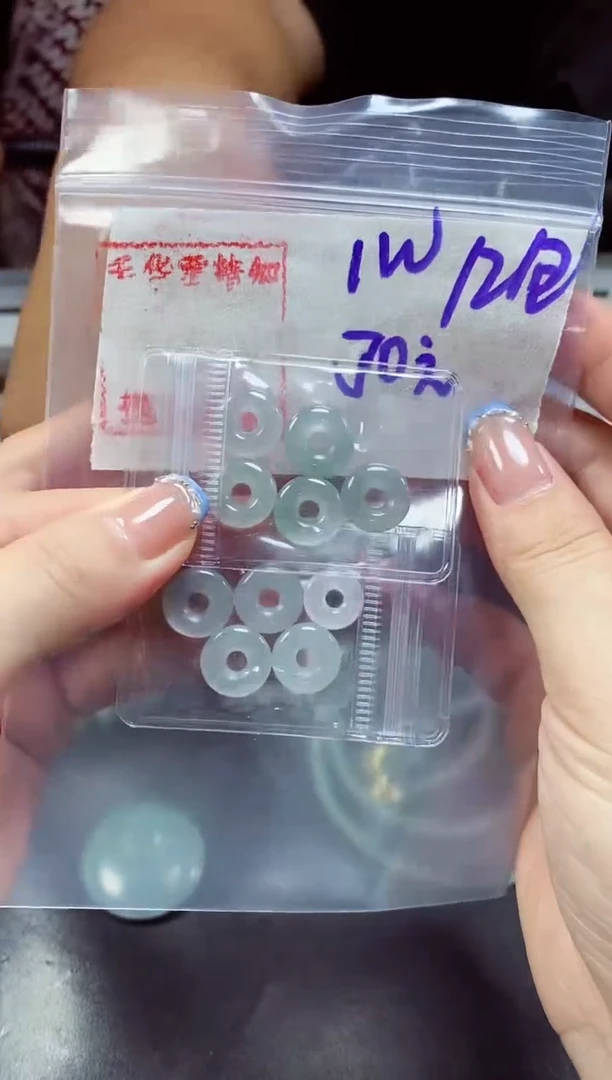 定制翡翠未镶嵌天然缅甸翡翠毛A货 货需精细抛光多样性发货