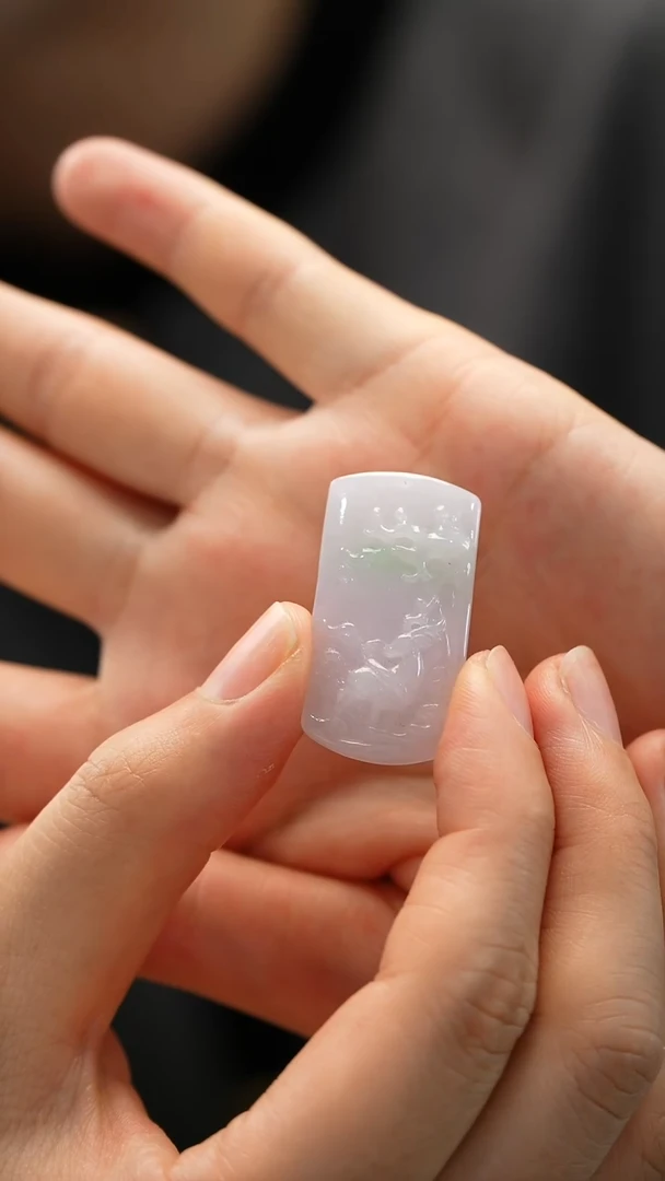 颈饰未镶嵌翡翠鹿牌