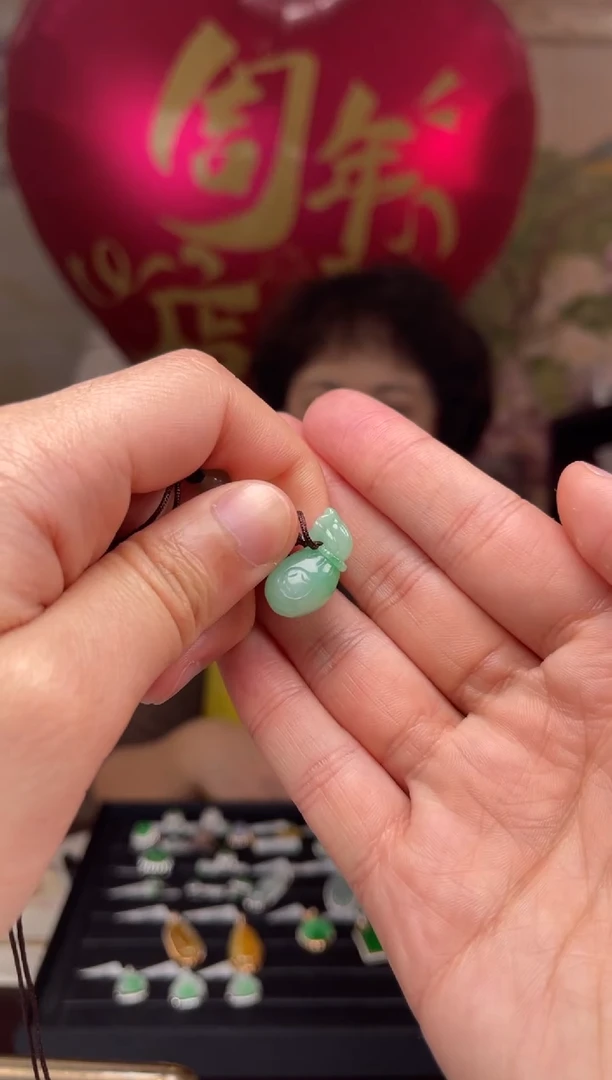 【闪购商品】翡翠颈饰未镶嵌24号（不退换）