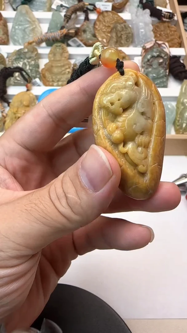 颈饰未镶嵌翡翠山*情天然翡翠