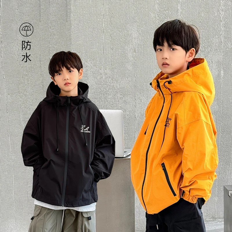 Y7913男童冲锋衣风衣女童装露营外套