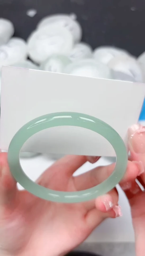 未镶嵌手镯石英质玉189-61.4