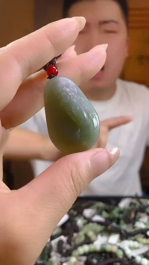 和田玉未镶嵌颈饰多样性发货，拍一发一