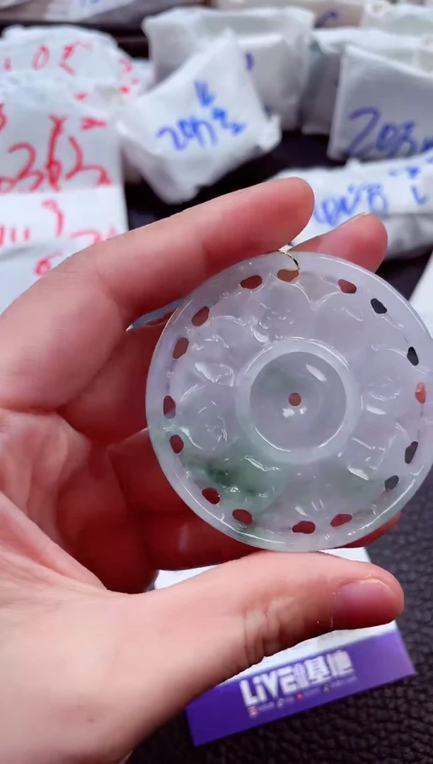 翡翠未镶嵌颈饰00016514