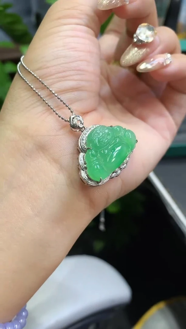 18K金镶嵌挂件翡翠佛公不含链