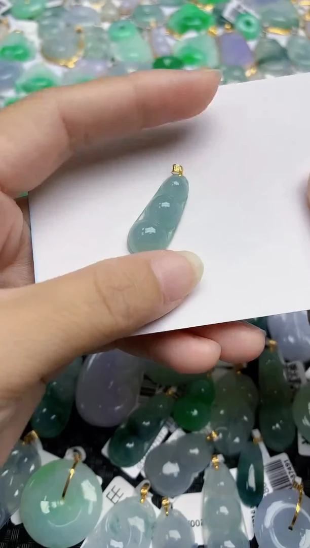 翡翠未镶嵌颈饰天然翡翠A货