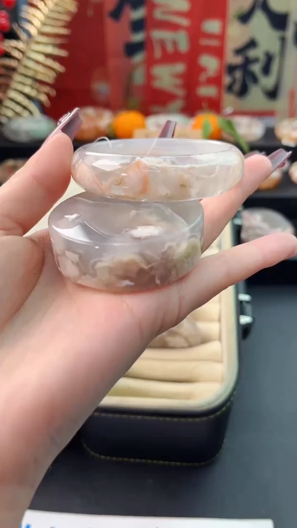 【闪购商品】石英质玉手镯未镶嵌赠送镯心（53圈口）