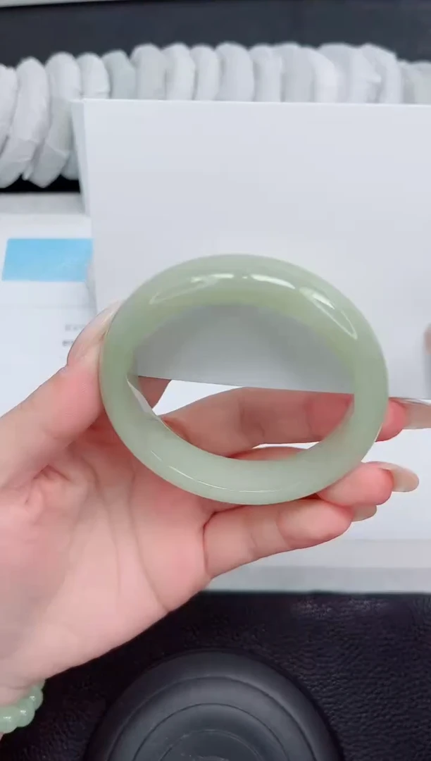 未镶嵌手镯石英质玉93-58.1