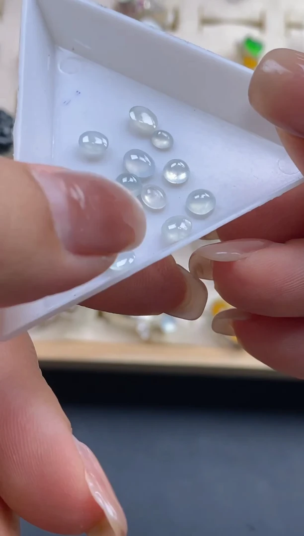 翡翠散珠天然翡翠裸石蛋面68