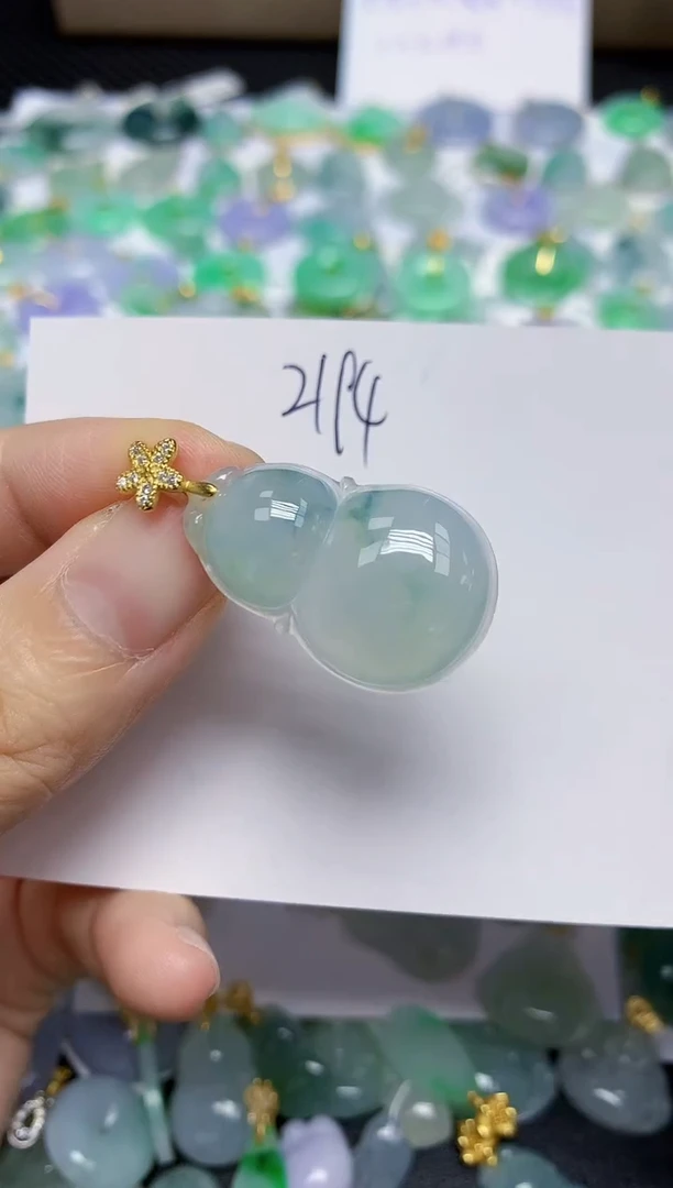 翡翠未镶嵌颈饰天然缅甸翡翠A货