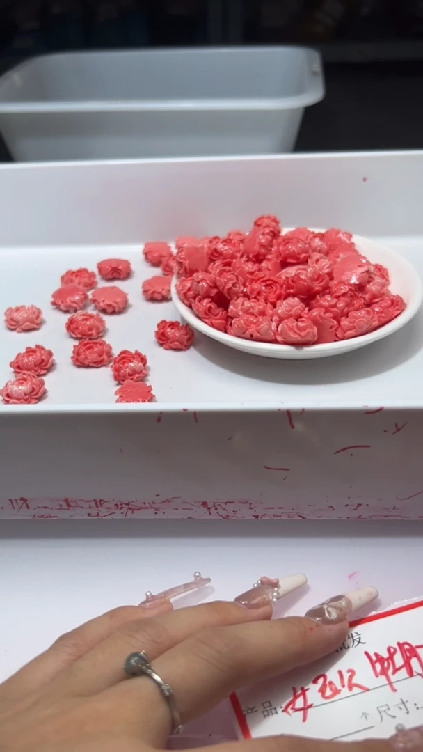 未镶嵌颈饰拼合珍珠（马贝珠）x980女*王贝牡丹花*2颗