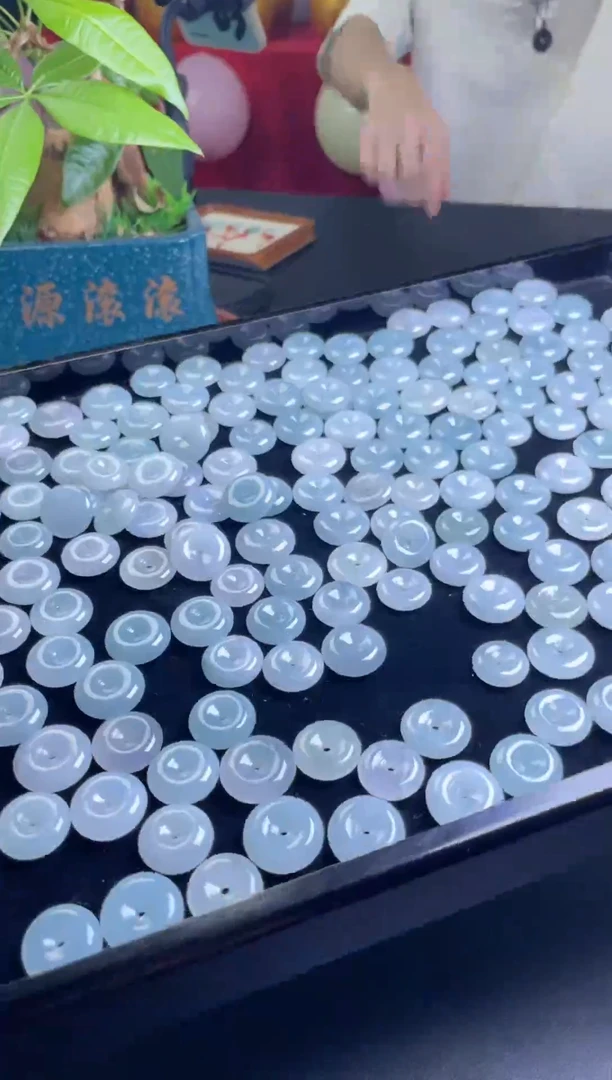 翡翠未镶嵌颈饰平安扣挂件