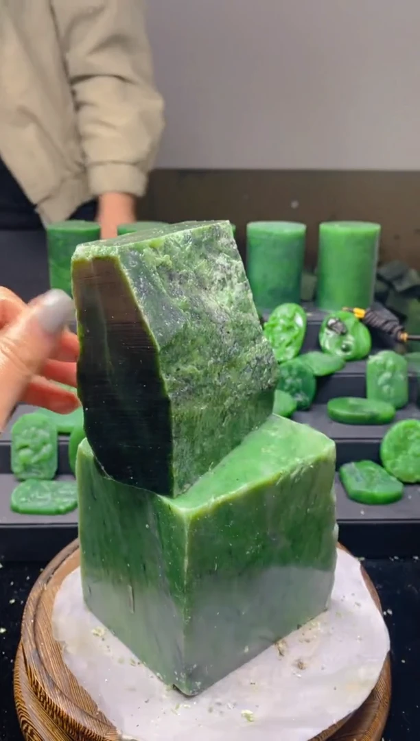 未镶嵌和田玉珠宝半成品1