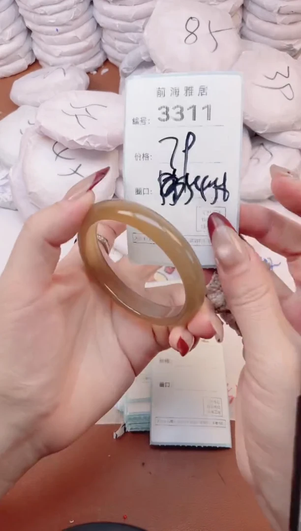 【闪购商品】玛瑙/玉髓手镯未镶嵌3311