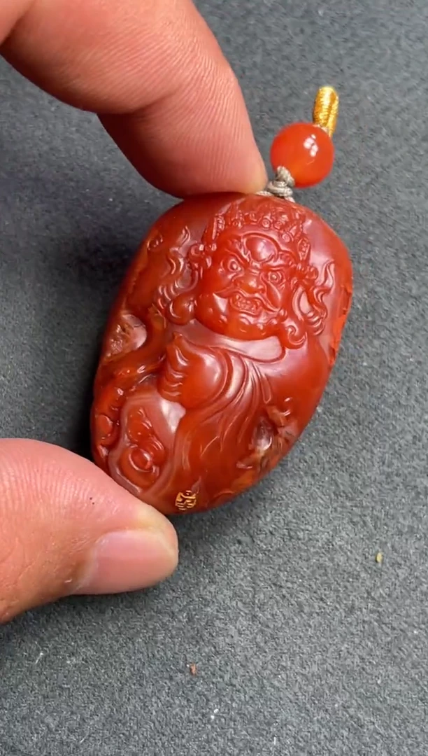 未镶嵌挂件南红玛瑙挂件