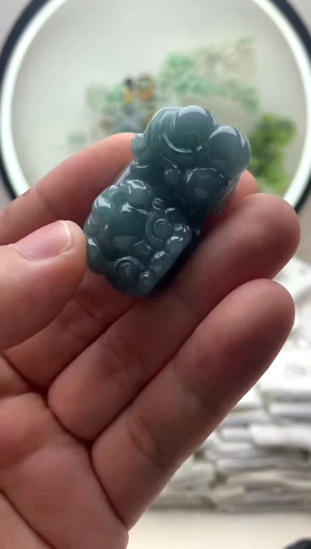 颈饰未镶嵌翡翠貔貅