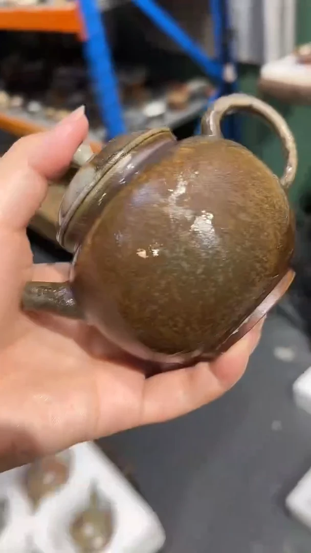 壶1号容量180-200ML陶泥 有取钉痕迹