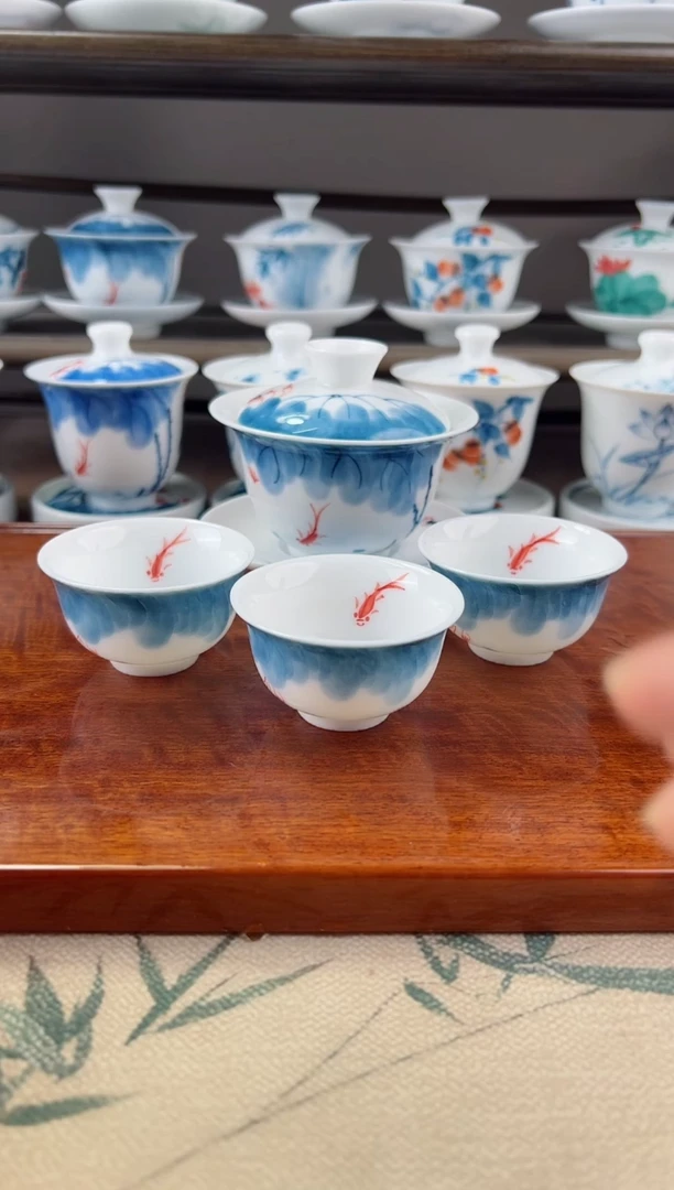 微瑕线条莲130ml三才盖碗+小和顺杯3个