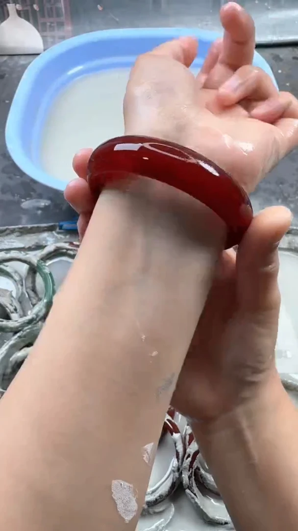 石英质玉手镯未镶嵌56