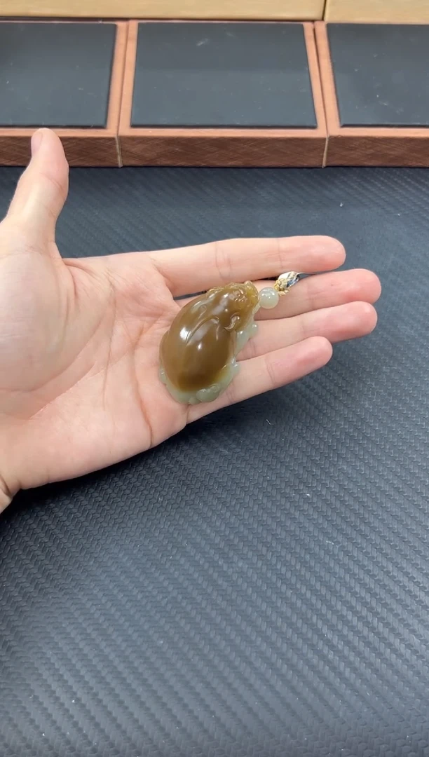 和田玉未镶嵌吊坠(赠链)若羌微色差吊坠