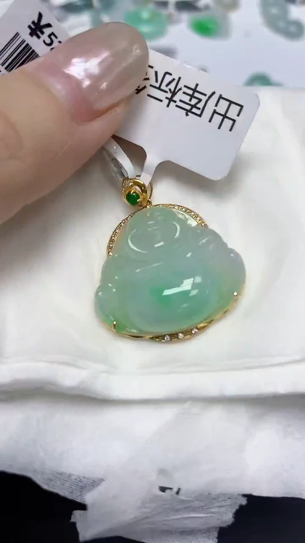 翡翠18K金镶嵌颈饰天然缅甸翡翠A货