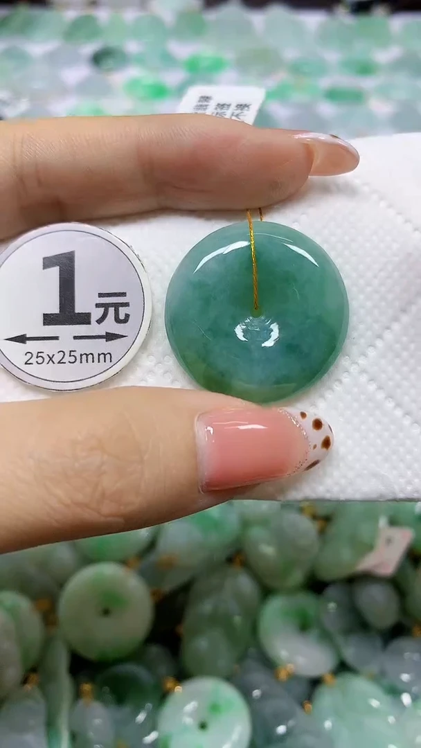 颈饰未镶嵌翡翠天然翡翠A货