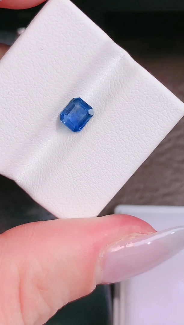 裸石蓝宝石0.78ct